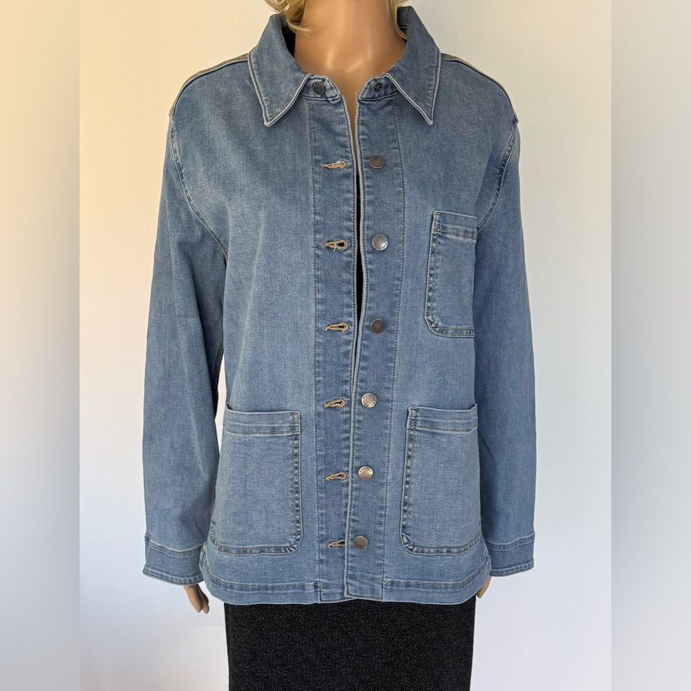 Well Worn Brand Women's Denim Jacket Light Blue Wash Size Medium New with Tags